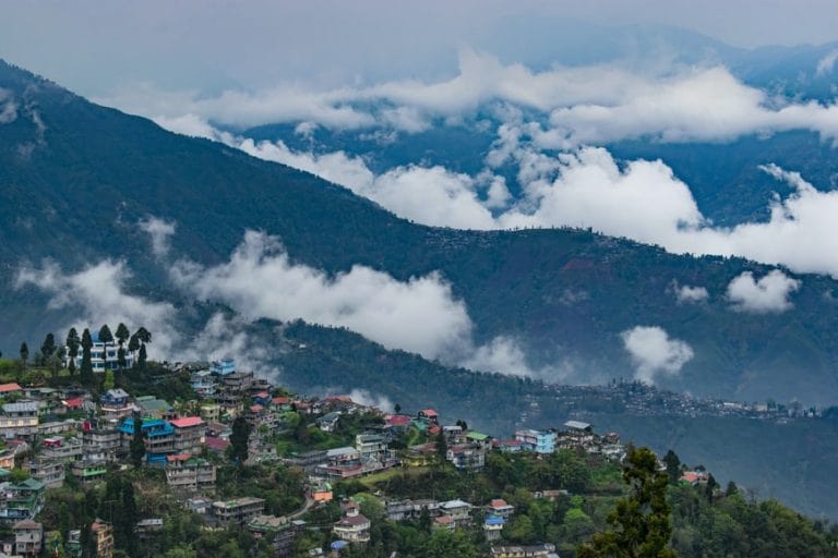 What is the Best Time to Visit Darjeeling.